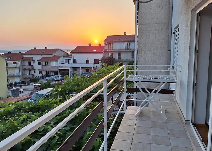 Apartments With A Parking Space Crikvenica - 5553