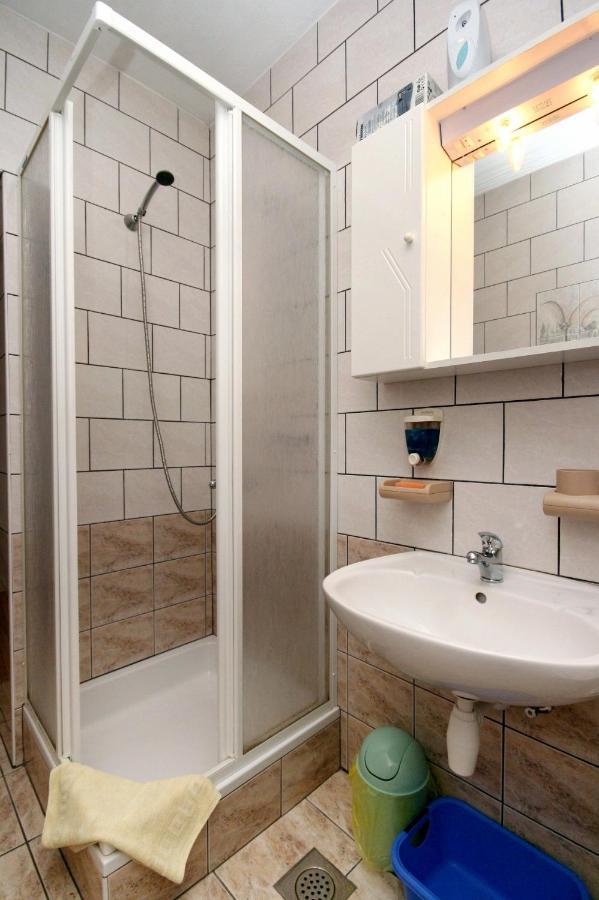 Apartment With A Parking Space - 5553